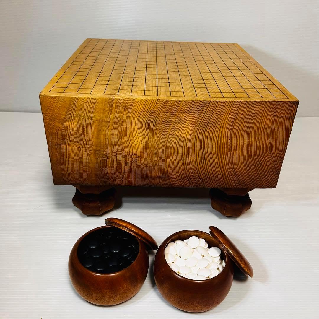 美品 本榧足付碁盤 碁石  囲碁セット ヘソ付き 那智黒　はまぐり 美 本榧足付碁盤 碁石 囲碁セット ヘソ付き 那智黒 はまぐり 美品